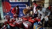 Perlu diketahui para atlet akan Tes RT-PCR dan karantina selama 5×24 jam di fasilitas karantina/isolasi terpusat yang telah ditunjuk dan disiapkan oleh pemerintah provinsi (pemprov) dan Satgas Penanganan COVID-19 Daerah masing-masing.