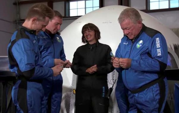 William Shatner ke luar angkasa