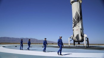 Misi New Shepard membawa William Shatner ke luar angkasa disebut NS-18. Foto: AP/LM Otero