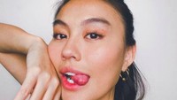 Bagi Agnez Mo, kecantikan seorang perempuan bukan hanya dari fisiknya. Foto: Instagram Agnez Mo