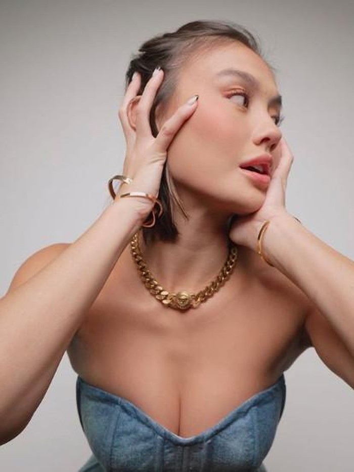 Agnez Mo kandidat perempuan tercantk dunia