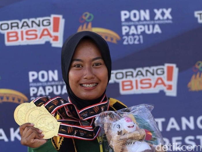 Foto Bunga Arbela yang meraih tiga medali emas PON XX PAPUA 2021. Foto: Dok. pribadi Bunga Arbela.