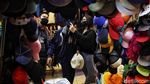 Belanja Baju Bekas Jadi Primadona di Masa Pandemi COVID-19