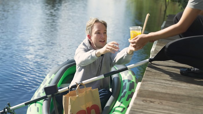 Cuma di Hamburg, Pesan Menu McDonald’s Bisa dari Perahu di Atas Sungai! Cuma di Hamburg, Pesan Menu McDonald’s Bisa dari Perahu di Atas Sungai!
