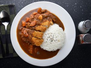 5 Restoran Ini Punya Nasi Kari Jepang yang Harum Gurih Bumbunya