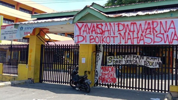 Penampakan Aksi Segel Kampus Usai Izin ITM Dicabut Nadiem