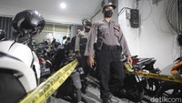 Penggerebekan ini dilakukan oleh Tim Subdit V Siber Ditreskrimsus Polda Jabar bekerja sama dengan Polda DIY.   