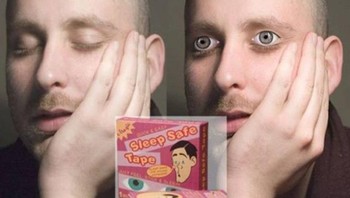 Di saat mata sudah tidak kuat tapi masih harus meeting online. Foto: Brightside