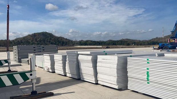 Garasi tim MotoGP (pit building) Sirkuit Mandalika mulai dibangun