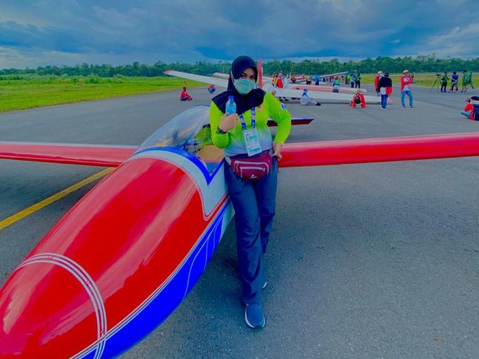 Joshan Dwanisya atlet terbang layang yang meraih medali emas . Foto: Dok. Pribadi Joshan Dwanisya. Joshan Dwanisya atlet terbang layang yang meraih medali emas . Foto: Dok. Pribadi Joshan Dwanisya.