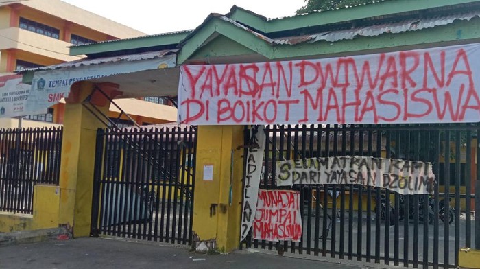 Kampus ITM disegel mahasiswa (Ahmad Arfah-detikcom)