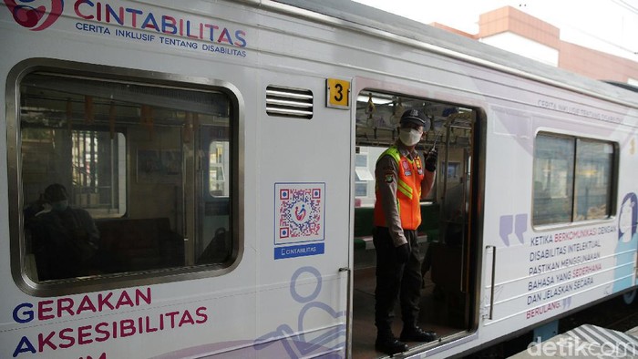 KCI Kampanyekan Cintabilitas di Transportasi Publik UNDP menggandeng PT Kereta Commuter Indonesia (KCI) kampanye bertajuk Cintabilitas. Kampanye sebagai bentuk kepedulian kepada penyandang disabilitas.