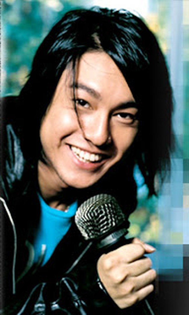 Ken Chu diketahui menderita fibromyalgia, sebuah penyakit kronis yang menyebabkan rasa nyeri dan kelelahan. Penyakit langka itu yang bahkan membuat Ken Chu jadi takut untuk punya anak. Hal itu diungkapkannya dalam wawancara dengan Apple Daily Taiwan. Foto: Instagram/@fans_artista55