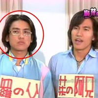 Film drama asal Taiwan, Meteor Garden sempat populer di awal tahun 2000an. Berkat film tersebut, nama Ken Chu semakin banyak dikenal oleh masyarakat. Namun tak hanya berprofesi sebagai aktor, Ken Chu juga merupakan seorang penyanyi. Foto: YouTube/YHY