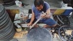 Keren! Ban Bekas Disulap Jadi Produk Mebel, Tembus AS-Prancis
