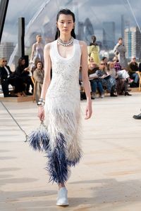 10 Koleksi Terbaru Alexander McQueen Spring/Summer 2022