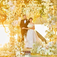 Pasangan crazy rich ini viral karena pernikahan mewahnya di Afrika. Disebut-sebut pernikahan berbiaya Rp 57 miliar ini menjadi pernikahan termahal. Foto: dok. Instagram/@mariyasolodar