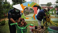 Bahkan saking semangatnya pihak pengelola membuat tempat spot foto terbaru.