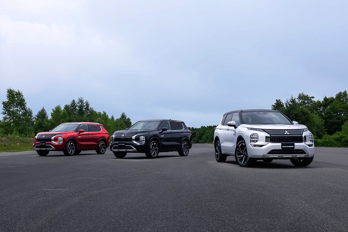 Mitsubishi All New Outlander PHEV 2023