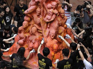 Pro Kontra Tugu Tiananmen, Senimannya Sewa Pengacara agar Karya Selamat