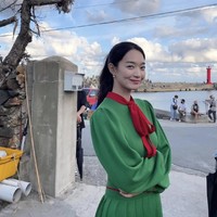 Hometown Cha Cha Cha menandai comeback Shin Min Ah yang sempat hiatus selama dua tahun. Kekasih Kim Woo Bin itu mencuri hati pemirsa sebagai Yoon Hye Jin, dokter gigi yang realistis. Foto: dok. Instagram illusomina