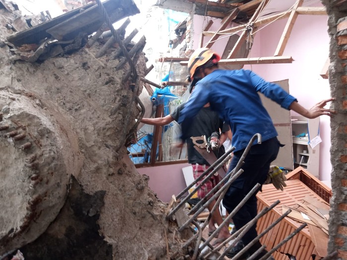 Penampakan Terbaru Rumah Warga yang Tertimpa Crane Penampakan Terbaru Rumah Warga yang Tertimpa Crane