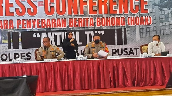 Polisi merilis penangkapan Direktur TV swasta lokal di Jatim