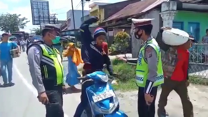 Pria yang Dipukul Polantas di Sumut Sempat Marah-marah Ogah Ditilang