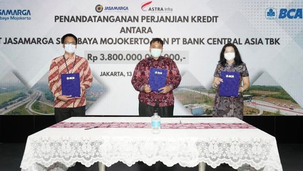 PT Jasa Marga Tbk (JSMR), melalui anak usahanya, PT Jasamarga Surabaya - Mojokerto (PT JSM) memperoleh pembiayaan kredit sebesar Rp 3,80 triliun dari PT Bank Central Asia Tbk (BBCA). Dok JSMR