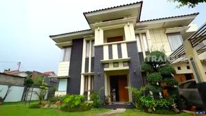 7 Potret Rumah Mewah Narji, Harga Koleksinya Tanamannya Nggak Santai