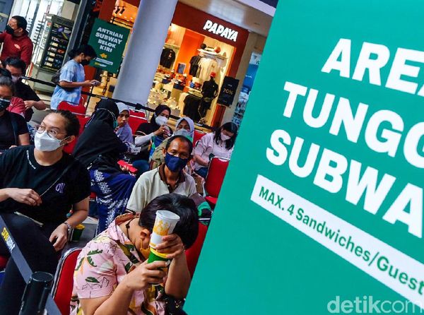 Subway Citos Dibuka, Warga Ramai-ramai Antre