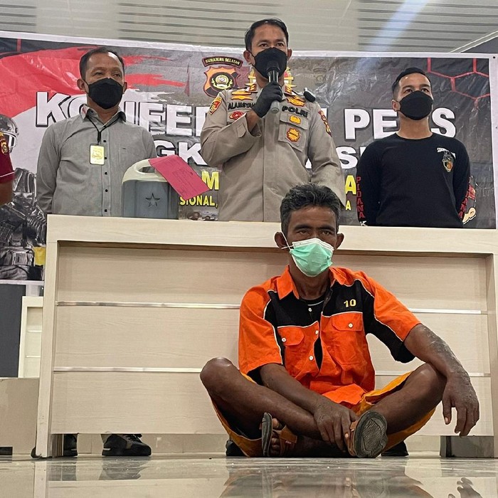Tiga lubang sumur minyak ilegal di Musi Banyuasin, Sumatera Selatan, meledak hebat beberapa waktu lalu. Begini kronologisnya, sehingga Nur Efendi (46), sopir exavator (operator alat berat) yang berada di lokasi kejadian, ditetapkan sebagai tersangka.