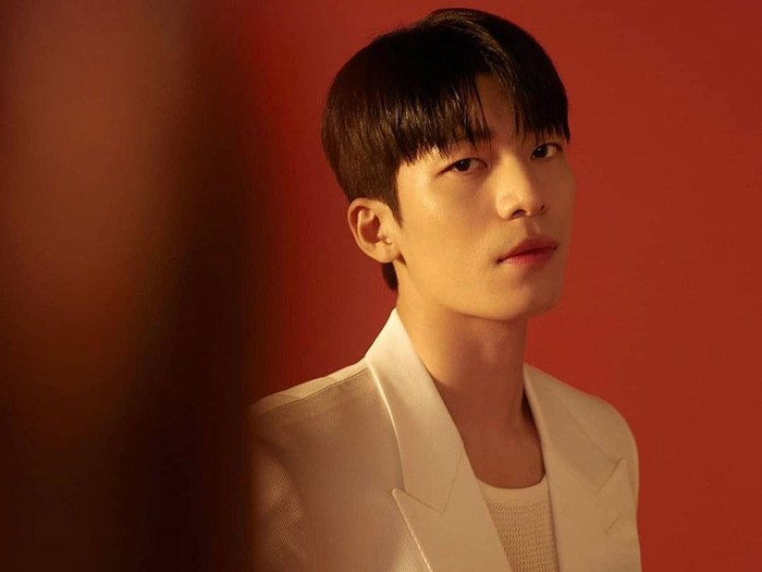 Wi Ha Joon Aktor pemeran Squid Game, Wi Ha Joon, kini tengah menanjak popularitasnya.