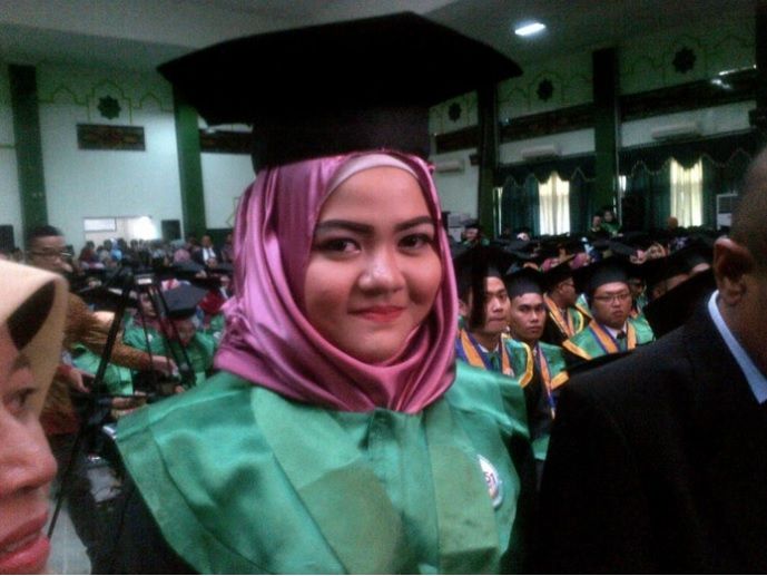 wisudawan s1 termuda wisudawan s1 termuda