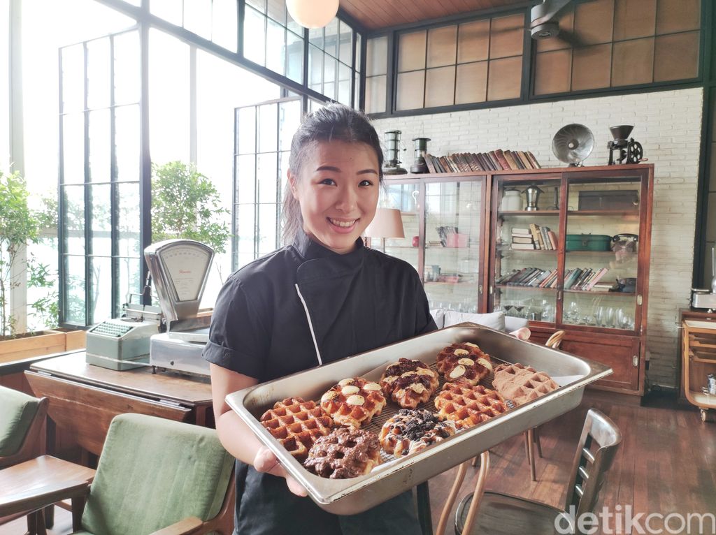 Ada Croffle dengan 9 Topping dan Isian yang Lembut Lumer di Sini