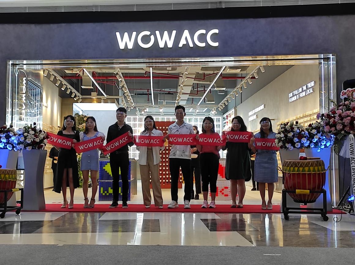 Aktris Jessica Mila terlihat menghadiri peluncuran perdana WOW ACC di Lippo Mal Puri, Jakarta Barat