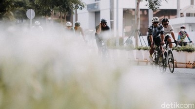 Asyik...Sepeda Balap Boleh Ngegas Lagi di Jalanan Jakarta