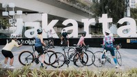 Sebelumnya polisi telah mengizinkan pesepeda bike to work melintas di kawasan ganjil genap Jakarta. Kebijakan itu diterapkan sejak 7 September 2021.