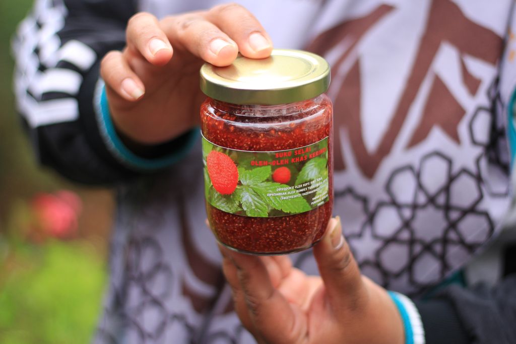 Hari Pangan Sedunia, Mari Mengenal Kerben Buah Berry Asli Indonesia!