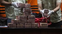 Dalam OTT tersebut, KPK menyita uang tunai lebih dari Rp 1,7 miliar. Diketahui, KPK menggelar OTT di Kabupaten Musi Banyuasin, Sumatera Selatan (Sumsel). Dalam OTT itu, KPK menangkap Bupati Musi Banyuasin Dodi Reza Alex Noerdin dan sejumlah pejabat lainnya.