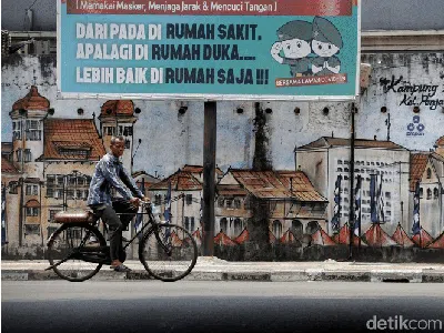 Lika-liku Ojek Sepeda Ontel di Sudut Jakarta