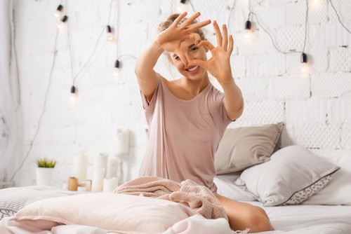 Ilustrasi Jatuh Cinta