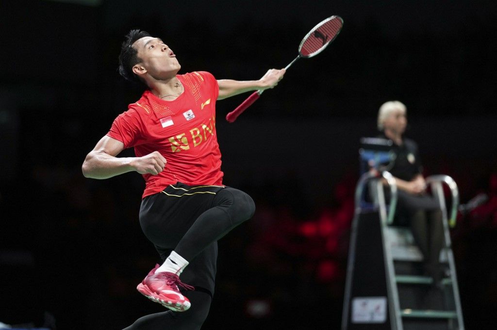 Jonatan Christie of Indonesia reacts during the match against Denmark's Anders Antonsen (not seen) during the Thomas Cup mens team semifinal match in Aarhus, Denmark October 16, 2021. (Photo by Claus Fisker / Ritzau Scanpix / AFP) / Denmark OUT