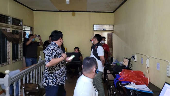 Kantor pinjol di Pontianak, Kalimantan Barat digerbek polisi