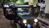 Pengasuh Ponpes Roudatul Ulum Gus Nadhif Muhammad Mishbah mengatakan pembuatan jip mini ini dilakukan di saat tidak ada kegiatan belajar atau mengaji di pondok.