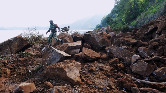 Gempa dengan kekuatan magnitudo 4,8 mengguncang Karangasem, Bali, Sabtu (16/10/2021).
