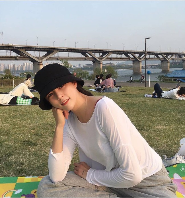 Lee Da Young dan suami menikah sejak 2018 setelah tiga bulan berpacaran. Dilaporkan bahwa kini mereka sedang dalam proses perceraian. Foto: Instagram @davely___j