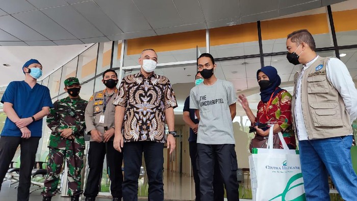 M Faris Amrullah, mahasiswa yang dibanting polisi sudah boleh pulang usai 2 hari jalani pemeriksaan di RS Ciputra Hospital M Faris Amrullah, mahasiswa yang dibanting polisi sudah boleh pulang usai 2 hari jalani pemeriksaan di RS Ciputra Hospital