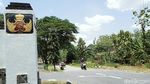 Melintasi Tugu Tapal Batas Kasunanan Surakarta dan Kasultanan Yogyakarta