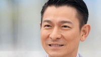 Dia mengatakan, Selamat ulang tahun di surga, Anita Mui. Selamanya akan selalu ada di hati kami, tulis Andy Lau.  Foto: Getty Images/Samir Hussein